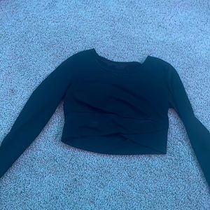 cropped long sleeve shirt